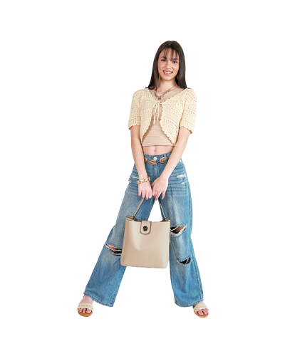 The women's juniors model wears the 