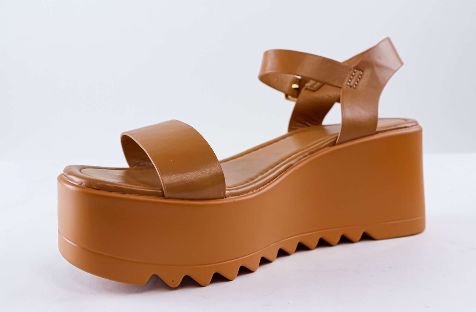 Top Moda 3" Platform Sawtooth Sole Buckle Sandals Tan